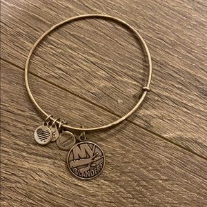 Alex and ani NY Islanders bangle